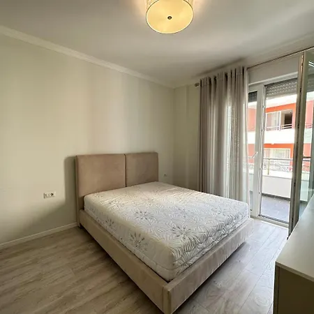 Apartamento Clover Tirana